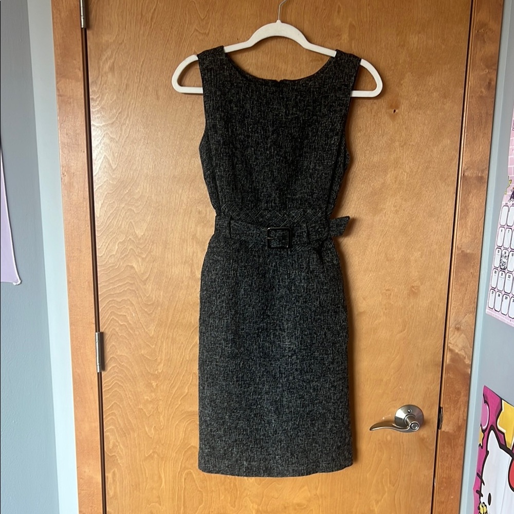 Elegant Black Sleeveless Dress